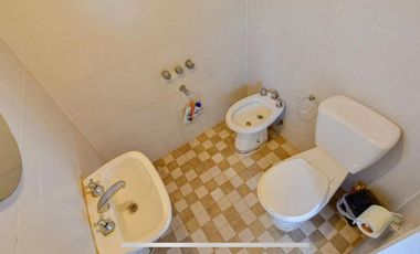 Casa en venta - 2 dormitorios 1 baño 2 cocheras - 1000mts2 - El Rodeo, Abasto [FINANCIADA]