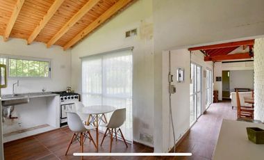 Casa en venta - 2 dormitorios 1 baño 2 cocheras - 1000mts2 - El Rodeo, Abasto [FINANCIADA]