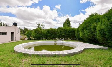 Casa en venta - 2 dormitorios 1 baño 2 cocheras - 1000mts2 - El Rodeo, Abasto [FINANCIADA]