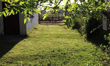 Casa en venta - 4 Dormitorios 1 Baño - Cochera - 200Mts2 - Las Toninas