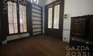 Casa en alquiler en Adrogue