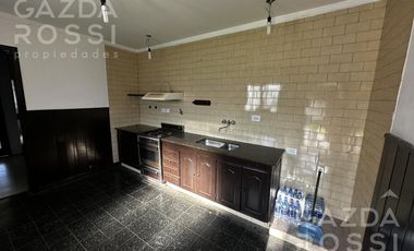 Casa en alquiler en Adrogue