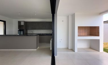 Casa en Planta baja a estrenar en Quebrada de Manantiales, Categoría