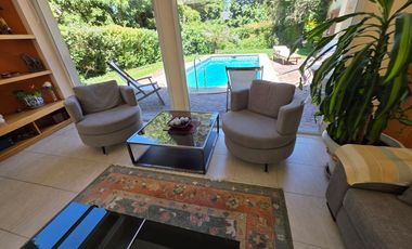 Casa en Abril Club De Campo