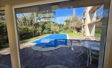 Casa en Abril Club De Campo