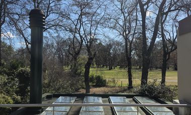 Casa en Abril Club De Campo