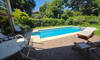 Casa en Abril Club De Campo