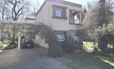 Casa en Abril Club De Campo