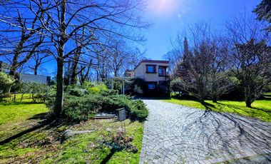 Casa en Abril Club De Campo