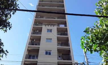 Departamento 4 ambientes con Cochera y Balcon - Quilmes Centro