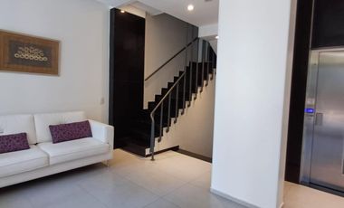 Departamento 4 ambientes con Cochera y Balcon - Quilmes Centro