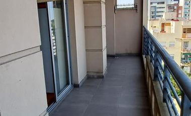 Departamento 4 ambientes con Cochera y Balcon - Quilmes Centro