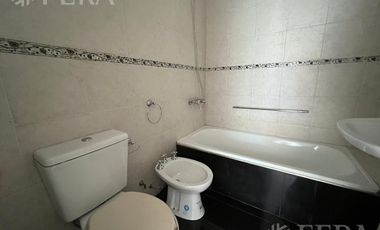 Venta departamento 3 ambientes con patio en Wilde (30923)