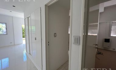 Venta departamento 3 ambientes con patio en Wilde (30923)