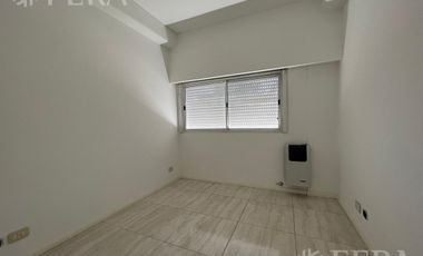 Venta departamento 3 ambientes con patio en Wilde (30923)