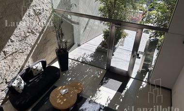 Departamento 2 ambientes con cochera cubierta en venta en Lanús Este