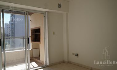 Departamento 2 ambientes con cochera cubierta en venta en Lanús Este