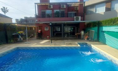 HERMOSA CASA 5 AMBIENTES APTA CREDITO EN BARRIO CERRADO!