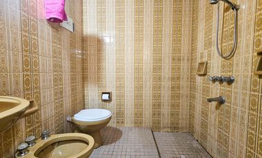 Venta casa 2 plantas con 2 dormitorios con balcón y terraza