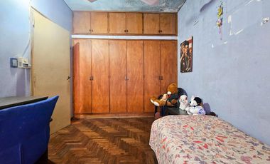 Venta casa 2 plantas con 2 dormitorios con balcón y terraza