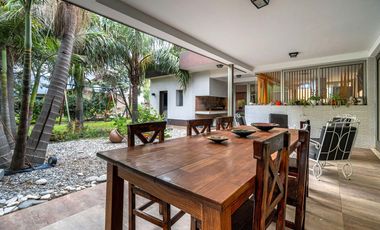 VENTA Casa3 dormitorios Funes Hills Miraflores, Funes