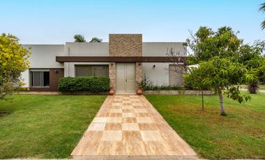 VENTA Casa3 dormitorios Funes Hills Miraflores, Funes