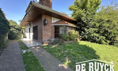 Chalet 3 ambientes con verde Quilmes Oeste