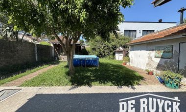 Chalet 3 ambientes con verde Quilmes Oeste