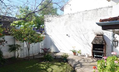 Casa 5 ambientes con pileta en Lanús
