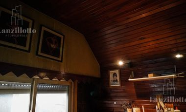 Casa 5 ambientes con pileta en Lanús