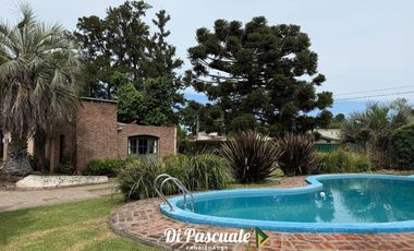 VENTA Apto Crédito Hipotecario Casa Quinta Con Dependencia, Parque, Quincho y Pileta - La Reja Sur