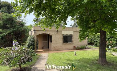 VENTA Apto Crédito Hipotecario Casa Quinta Con Dependencia, Parque, Quincho y Pileta - La Reja Sur