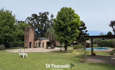 VENTA Apto Crédito Hipotecario Casa Quinta Con Dependencia, Parque, Quincho y Pileta - La Reja Sur