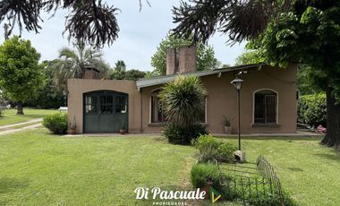 VENTA Apto Crédito Hipotecario Casa Quinta Con Dependencia, Parque, Quincho y Pileta - La Reja Sur