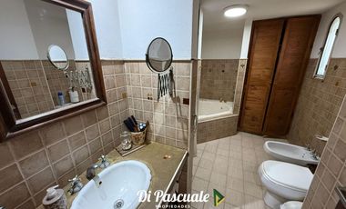 VENTA Apto Crédito Hipotecario Casa Quinta Con Dependencia, Parque, Quincho y Pileta - La Reja Sur