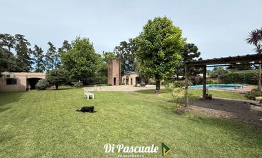 VENTA Apto Crédito Hipotecario Casa Quinta Con Dependencia, Parque, Quincho y Pileta - La Reja Sur