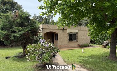 VENTA Apto Crédito Hipotecario Casa Quinta Con Dependencia, Parque, Quincho y Pileta - La Reja Sur