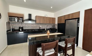 CASA EN VENTA MERIDA, CONKAL, PRIVADA CANARIA, CASA GEMELA 2, ENTREGA INMEDIATA.