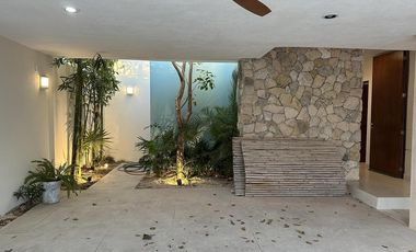 CASA EN VENTA MERIDA, CONKAL, PRIVADA CANARIA, CASA GEMELA 2, ENTREGA INMEDIATA.