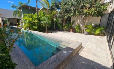 CASA EN VENTA MERIDA, CONKAL, PRIVADA CANARIA, CASA GEMELA 2, ENTREGA INMEDIATA.