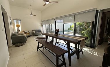 CASA EN VENTA MERIDA, CONKAL, PRIVADA CANARIA, CASA GEMELA 2, ENTREGA INMEDIATA.
