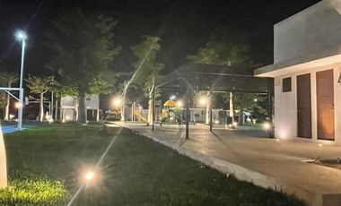 CASA EN VENTA MERIDA, CONKAL, PRIVADA CANARIA, CASA GEMELA 2, ENTREGA INMEDIATA.