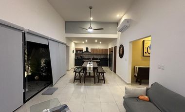 CASA EN VENTA MERIDA, CONKAL, PRIVADA CANARIA, CASA GEMELA 2, ENTREGA INMEDIATA.