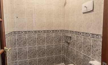 CASA DE 4 DORMITORIOS EN ARROYITO RESIDENCIAL