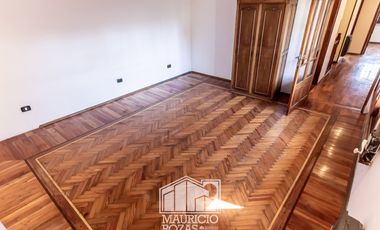 CASA DE 4 DORMITORIOS EN ARROYITO RESIDENCIAL