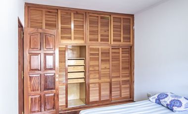 CASA DE 4 DORMITORIOS EN ARROYITO RESIDENCIAL