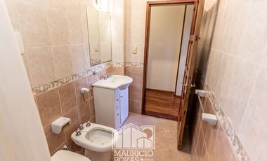 CASA DE 4 DORMITORIOS EN ARROYITO RESIDENCIAL