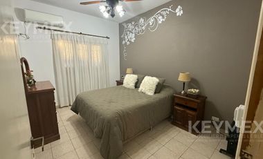 Venta Casa 4 ambientes Villa Adelina con gran fondo parrilla y quincho