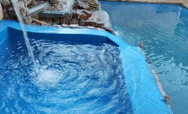 Casa en venta - 4 Dormitorios 4 Baños - Cocheras - 344Mts2 - Burzaco