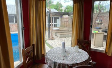 Casa en venta - 4 Dormitorios 4 Baños - Cocheras - 344Mts2 - Burzaco